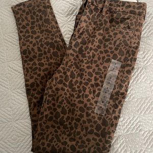 NWT American Eagle high waisted leopard jeans